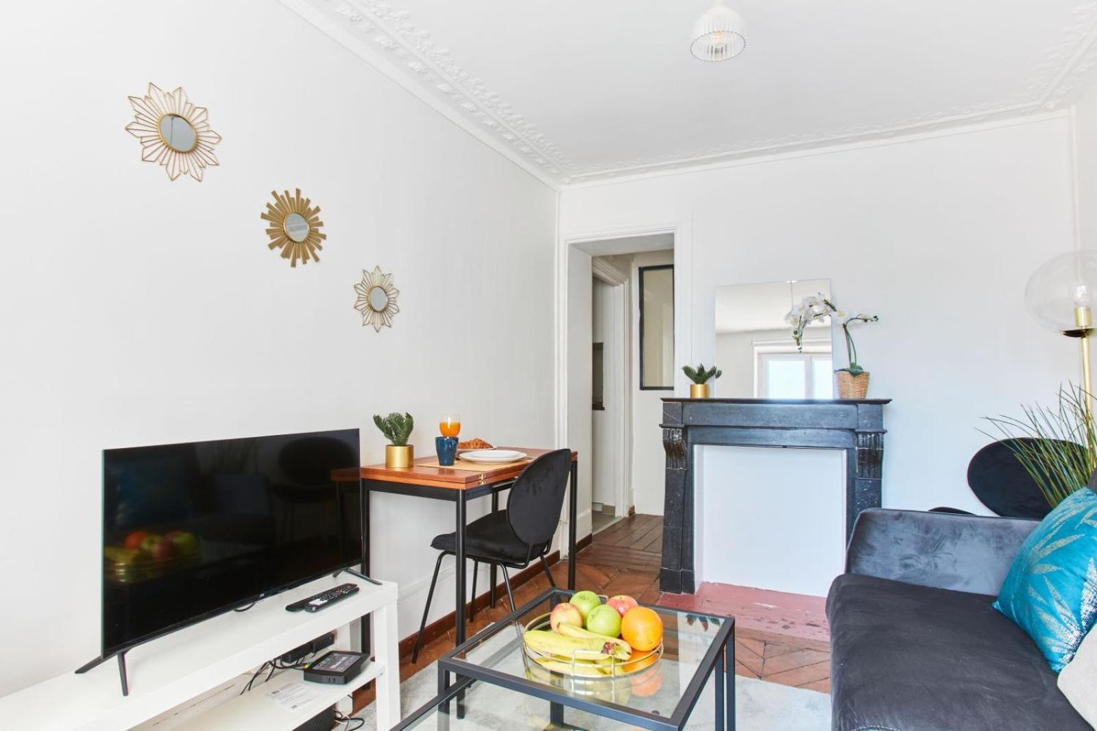 Cosy Montmartre 2Br Apartment ปารีส ภายนอก รูปภาพ